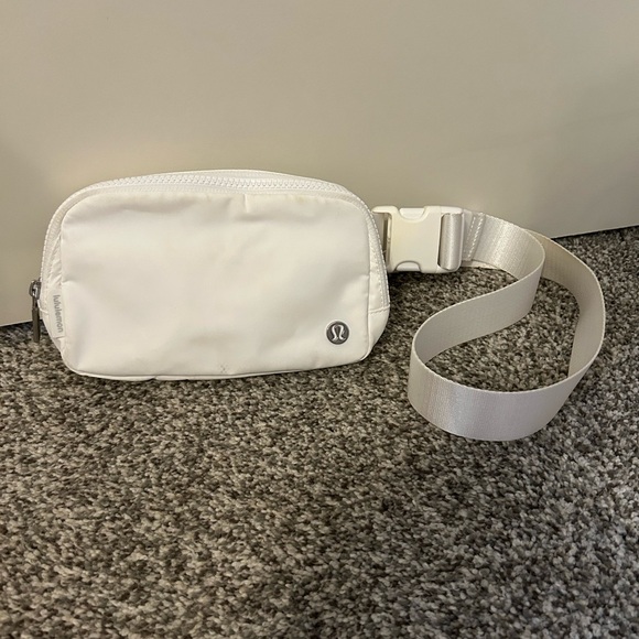 lululemon athletica Handbags - Lululemon Athletica White Zip Pouch